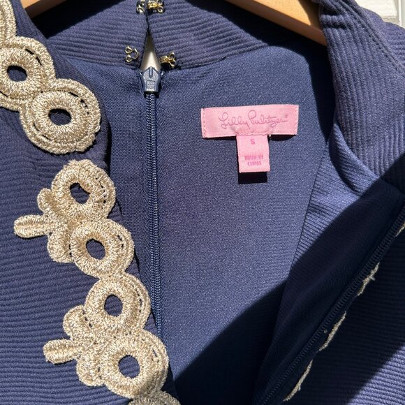 Lilly Pulitzer Callista Shift Dress True Navy Gold Trim - Picture 4 of 4